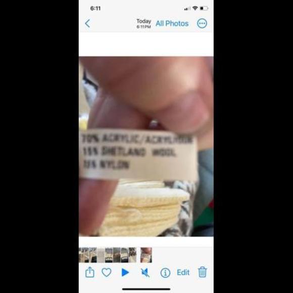 VINTAGE Thunderbird Women’s L Sweater (I would say M) in very good condition .d - Picture 5 of 5